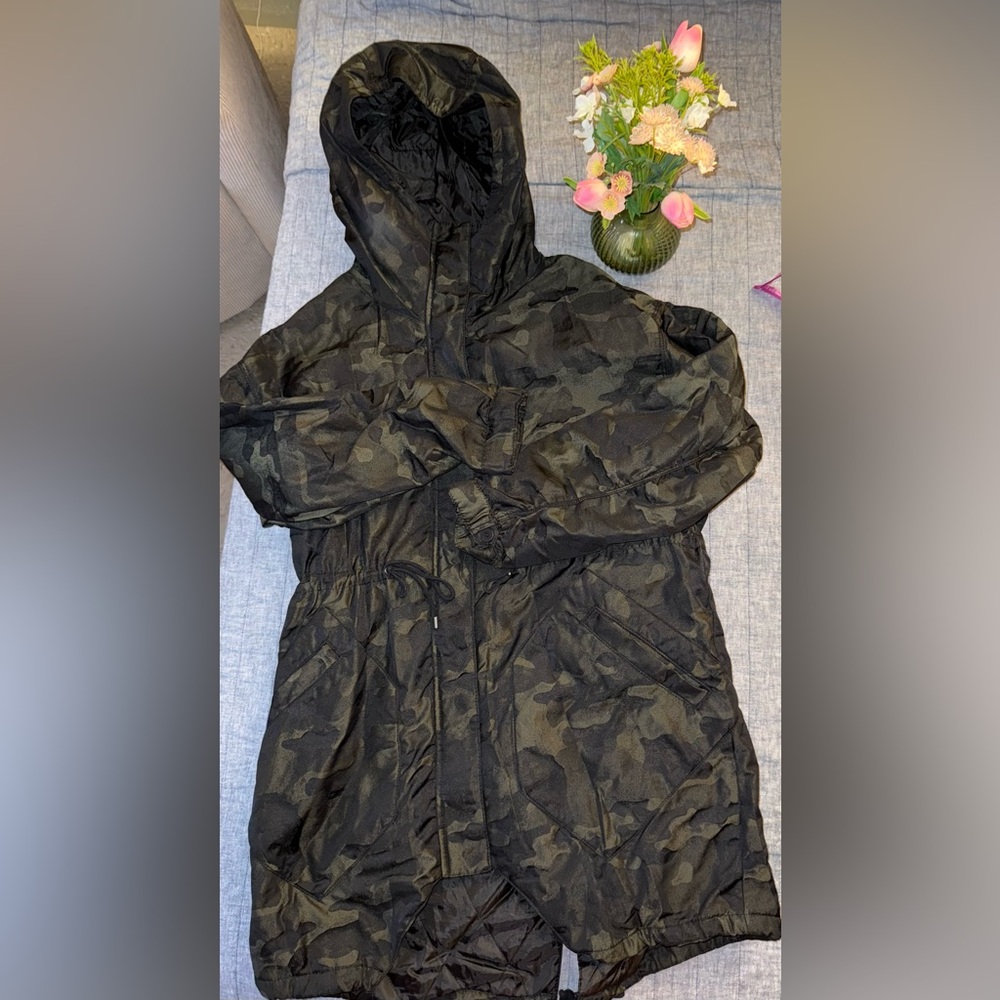 ❤️Final Price. H&M Divided Oversized Camo Jacket